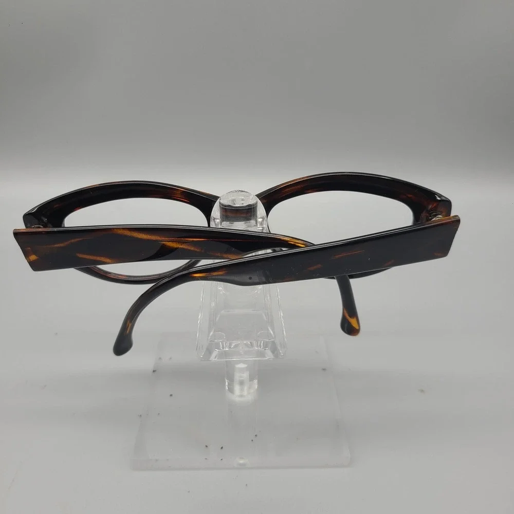 Ellen Tracy B 76-31-2 Tortoise Cat Eye Eyeglass Frames Made in Austria Womens